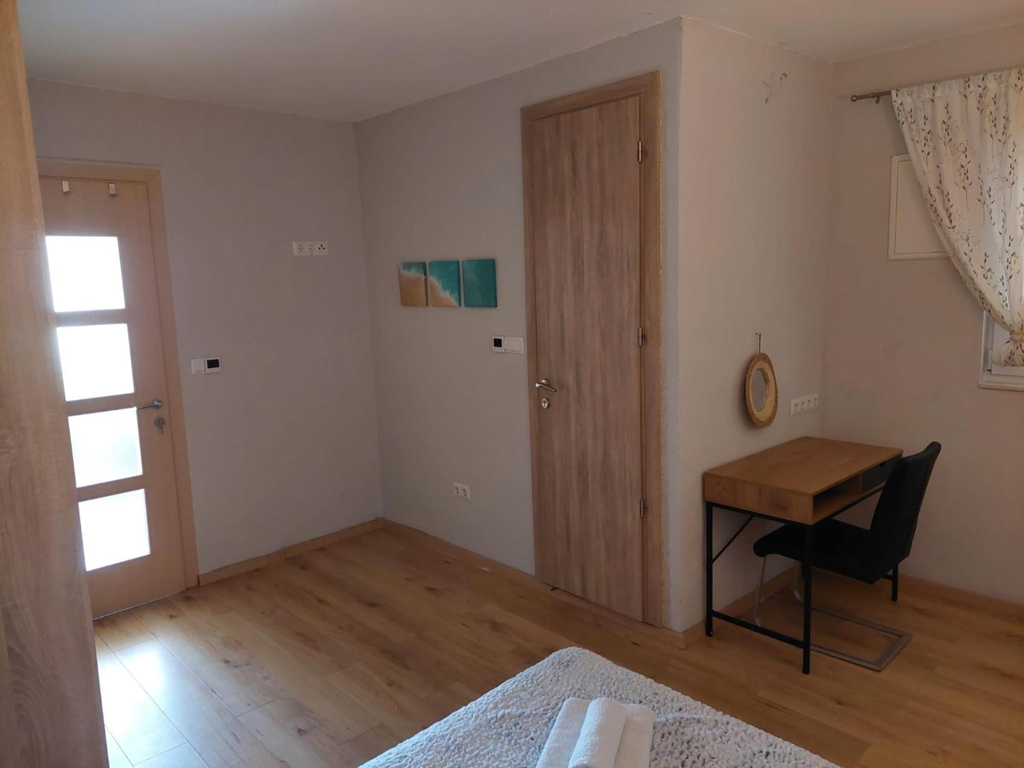 Guest House Sandra Tisno Rum bild